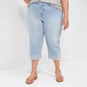 Lane Bryant 22 Boyfriend Fit Capri Women’s Jeans With Embroidery Light Wash